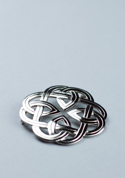 Eternal Interlace Plaid Brooch
